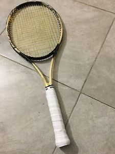 Volkl Classic 8 Tour Tennis Racquet 4 1/2 Good