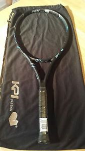 KPI Kapiri K air-Black / silver / blue tennis racket