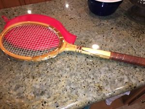 VINTAGE MACGREGOR WOOD FLEETWOOD TENNIS RACKET WITH COVER- VERY NICE