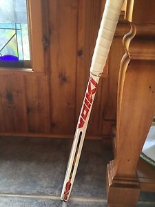tennis racquet