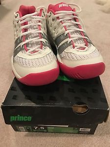 Prince T22  Women's Tennis Shoes- Size 7.5