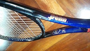 Raqueta de tenis Penn de fibra como nueva Tennis Racket like new + 4 pelotas