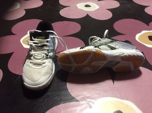 BASKETS ASICS GEL ROCKET POINTURE 39 POUR LA SALLE