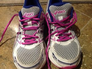 asics womens athletic shoes, sz 8