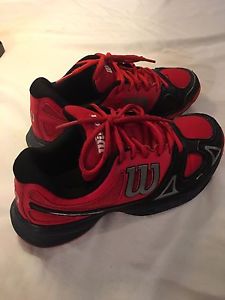 Wilson Boys Tennis Shoes. Size 4