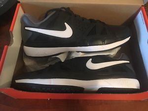 nike tennis shoes 10.5