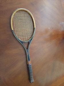 Vintage HEAD Vilas Tennis Wooden Racquet - 4 5/8 - Black/brown