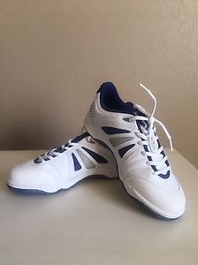 Juniors Wilson Extreme 4 Tennis Shoes Size 1.5
