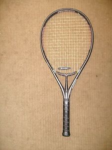 Volkl Super G 1 demo tennis racket 4 3/8" strung @ 53 lbs