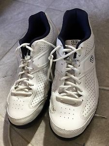 Excellent! Wilson Tennis shoes size 13 men's