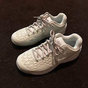 NWOB Nike Court Zoom Cage 2 Women's Tennis Shoe Size 6 705260-101