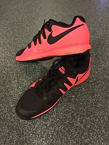 Nike Federer Zoom Vapor 9.5 Tour Tennis Shoes 631458-801 Hot Lava 9.5 or 10.5