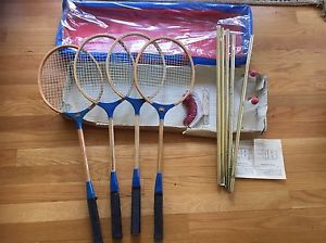 Vtg Badminton 7 pc Game Set Wooden Racquets Regent Sports 4 Rackets 2 Birdies