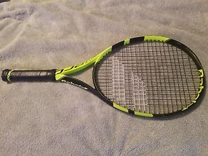 Babolat Pure Aero JR 25 Tennis Racquet   *PRACTICALLY BRAND NEW*