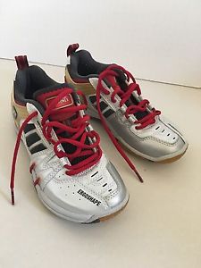 Yonex Ergoshape Badminton shoes women's size 51/2