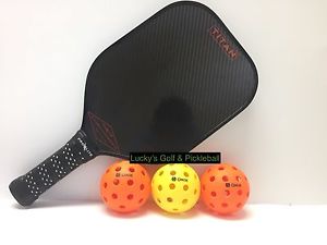PRO-LITE TITAN PRO PICKLEBALL PADDLE WITH 3 ONIX PURE 2 OUTDOOR BALLS
