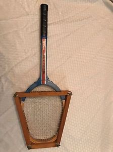VINTAGE WILSON SET POINT  WOOD TENNIS RACKET 4 3/8 With Frame GREAT CONDITION