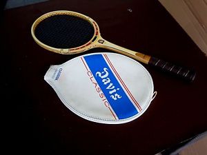 Vintage TA Davis "CLASSIC" Tennis Racquet  4 1/4" "EXCELLENT"