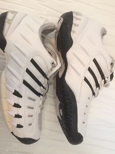 Adidas Tennis Shoes Women's Barricade 2 Size 9.5  - New With Box - White/Black