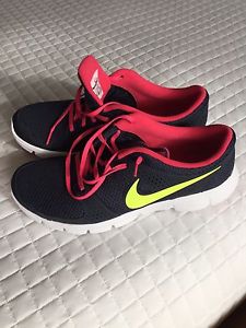 Nike Tennis Shoes Size 11/Practically Brand NEW