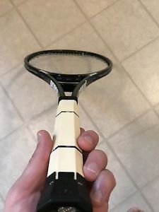 Prince Graphite Classic OS Tennis Racquet 4 1/2 grip size barely used