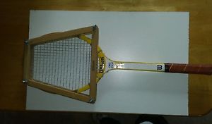 VINTAGE WILSON CHRIS EVERET MISS CHRIS WOOD TENNIS RACQUET 4 3/8 EXCELLENT!!!