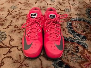 nike tennis court shoes