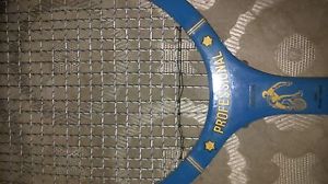 PROFESSIONAL  AUTOGRAPH  BAMBOO  WOOD TENNIS RACKET