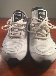 MENS SIZE 9 PUMA TENNIS SHOE