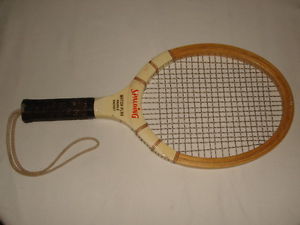 RARE VINTAGE SPALDING MATCH PLAY WOODEN WHITE PADDLE RACKET EXCELLENT CONDITION.