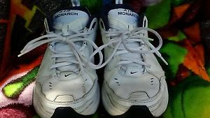 men/male tennis shoes size 8.5 air monarch
