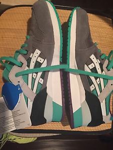 asics men tennis shoes size 11