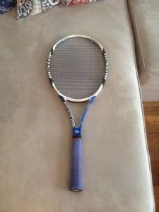 Used Dunlop Aerogel 200 tennis racket