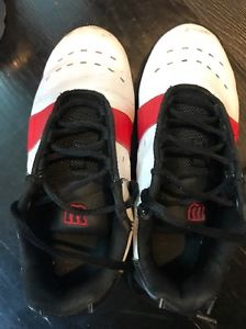 Gently Used Children's Wilson tennis shoes
