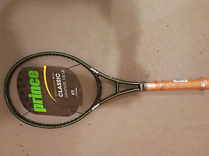 PRINCE CLASSIC GRAPHITE 100 LB - tennis racquet , 4 1/8
