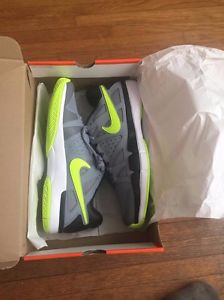 Men's gray tennis shoes Nike Air Vapor Advantage size 14