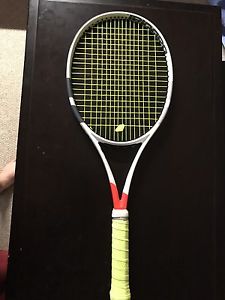 Babolat Pure Strike 98 (16x19) (1/2 Grip )