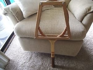 VINTAGE TENNIS RACKET PANCHO GONZALES AUTOGRAPH SPALDING AMC WOOD PRESS LEATHER