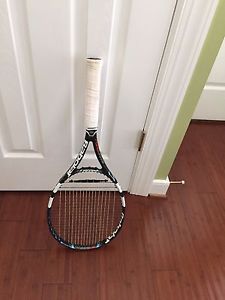 Babolat Pure Drive (Grip 4 3/8)  Natural Gut String Mains/Poly Crosses)