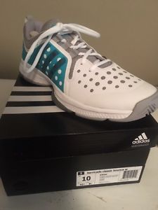 adidas Women's Barricade Classic Bounce Tennis Shoe- size 10