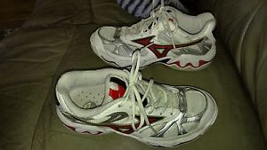 Men's tennis shoes size 7 us Mizuno white red grey very nice