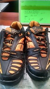 HEAD "INSANE PRO" JUNIOR SIZE 3 BLACK/ORANGE TENNIS SHOES