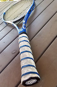 DUNLOP 200G TOUR MID PLUS 95 TENNIS RACQUET No. 4, 4-1/2 Racket
