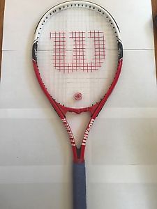 wilson federer racket, head size 680 cm^2, with dampner