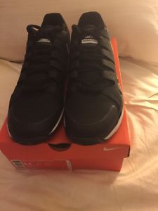 NIKE ZOOM VAPOR 9.5 TOUR MENS TENNIS SHOES SIZE 9.5 NEW IN BOX W/ TAGS