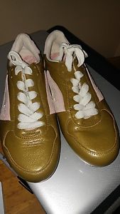 kangaroo tennis shoes 8.5