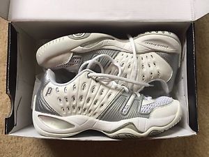 Prince T22 Womens Size 7 Tennis 