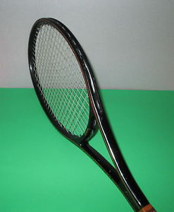 Used Wilson Graphite Force Tennis Racquet 4.3/4 grip