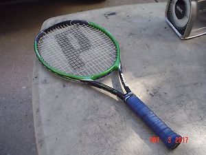 D - Prince Beast 26 Junior Graphite Oversize Tennis Racquet 4.0" Grip
