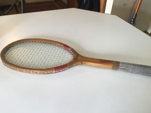 VINTAGE MAGNAN CASINO WOOD TENNIS RACKET ANTIQUE